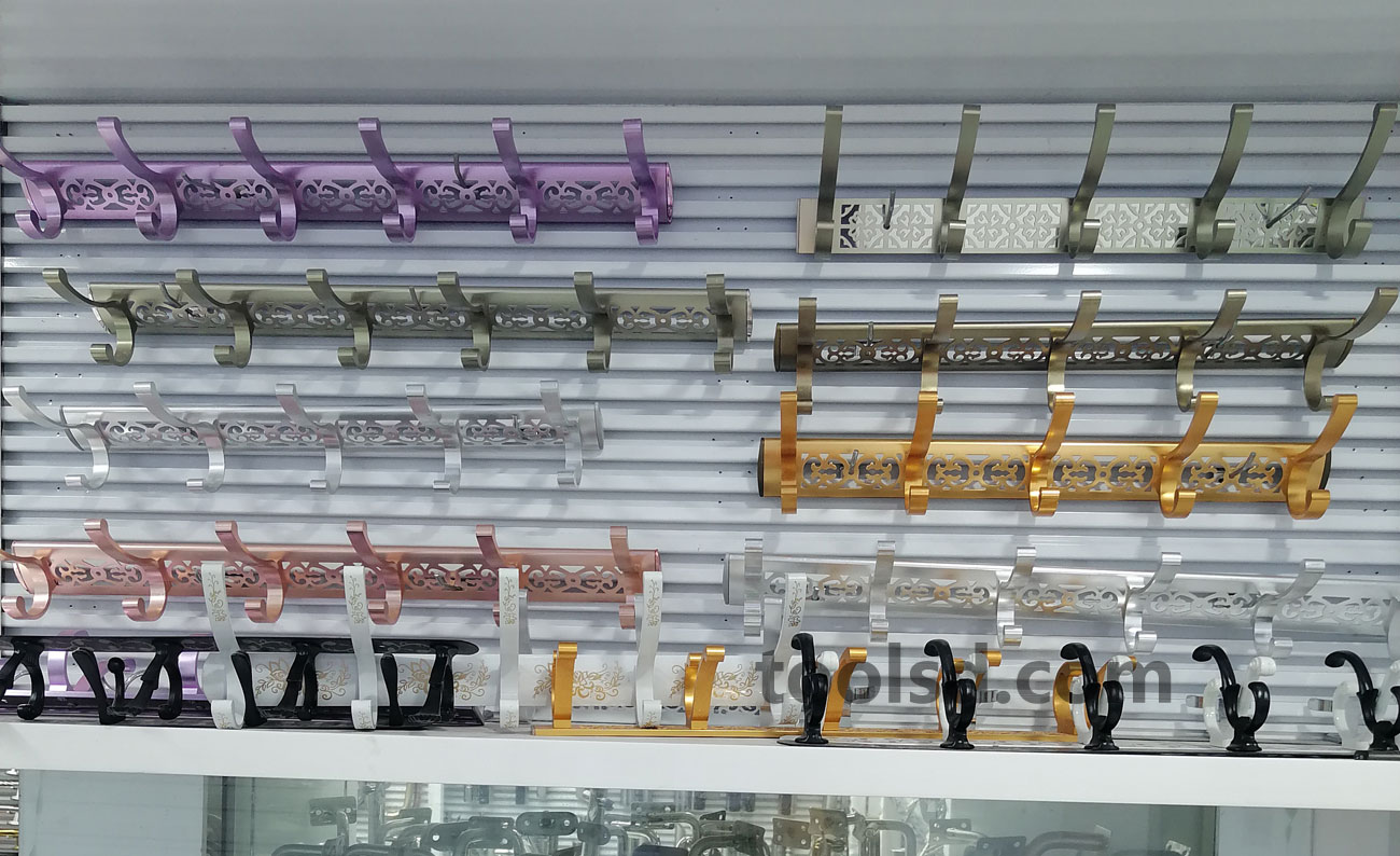 LD-302 Zinc Alloy Decorative 5-Hook Wall Coat Rack Ornamental | Wholesale Supplier