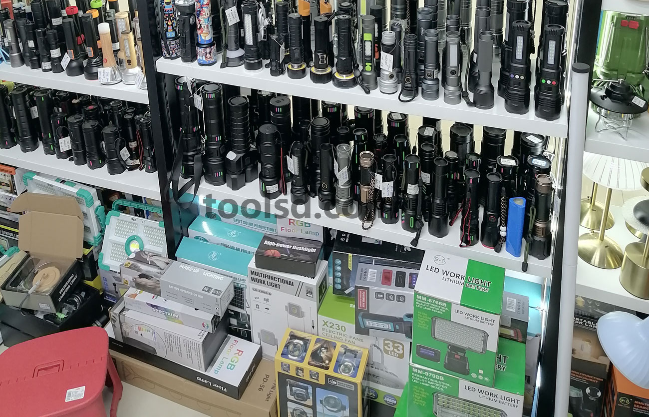 LD-411 Aluminum Alloy LED Tactical Flashlight Zoomable XML T6 Rechargeable | Wholesale Supplier